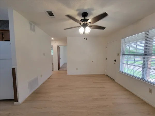 $1,500 | 5806 Nassau Drive, Austin, TX 78723