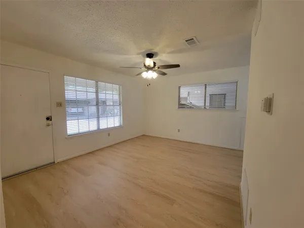 $1,500 | 5806 Nassau Drive, Austin, TX 78723