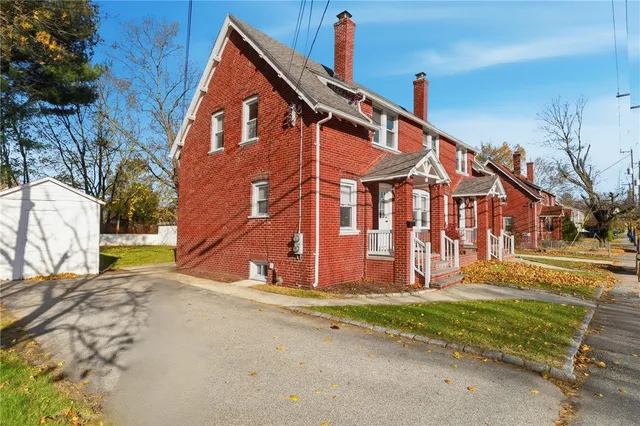 $2,600 | 63 North Broadway, East Providence, RI 02916