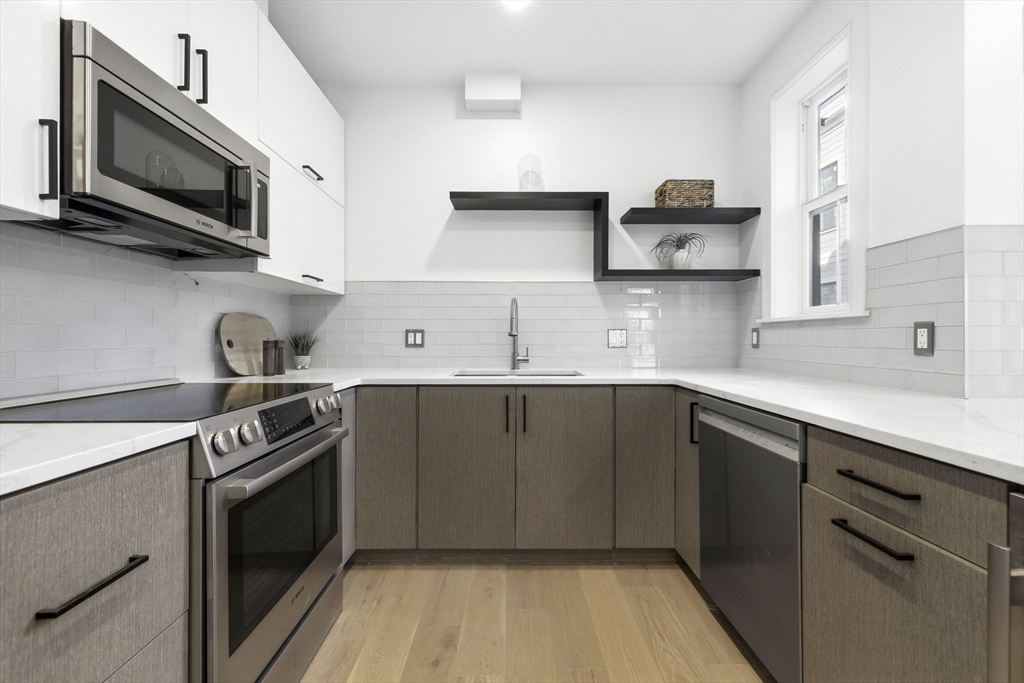 230 Washington Street, Unit 7 Boston, MA 02135 - Photo 3 of 12