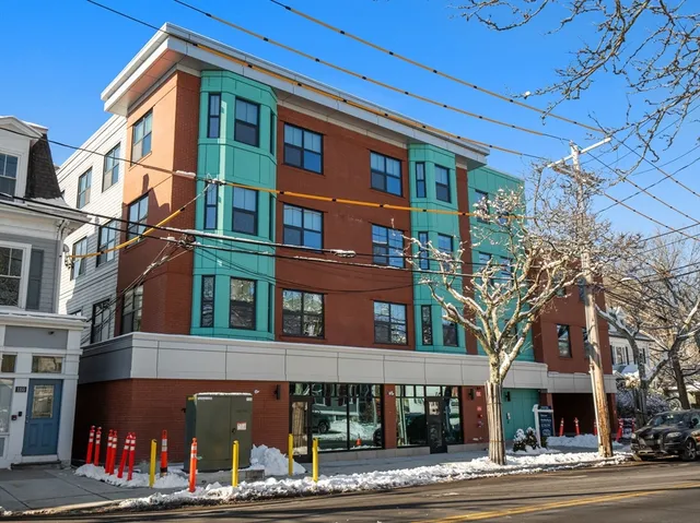$715,000 | 1151 Walnut Street, Unit 404, Newton, MA 02461