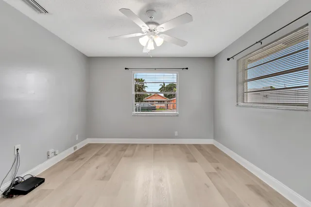 $3,200 | 1016 West Lakewood Road, West Palm Beach, FL 33405