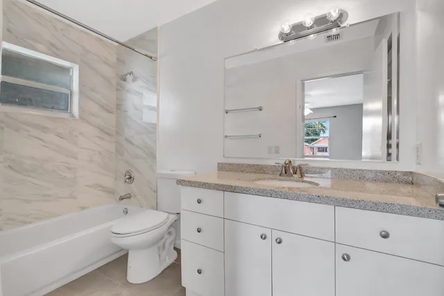 $3,200 | 1016 West Lakewood Road, West Palm Beach, FL 33405