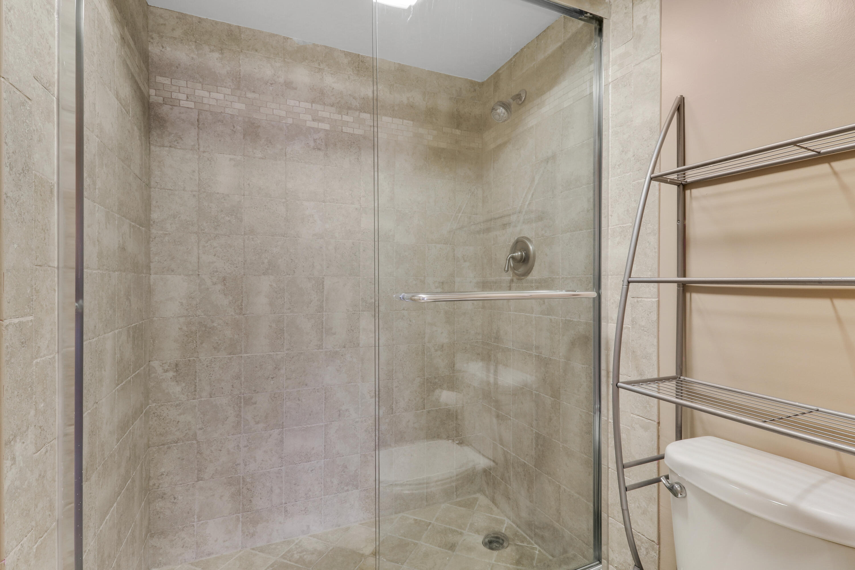 336 Golfview Road, Unit 1016 North Palm Beach, FL 33408 - Photo 31 of 58 Master Bath