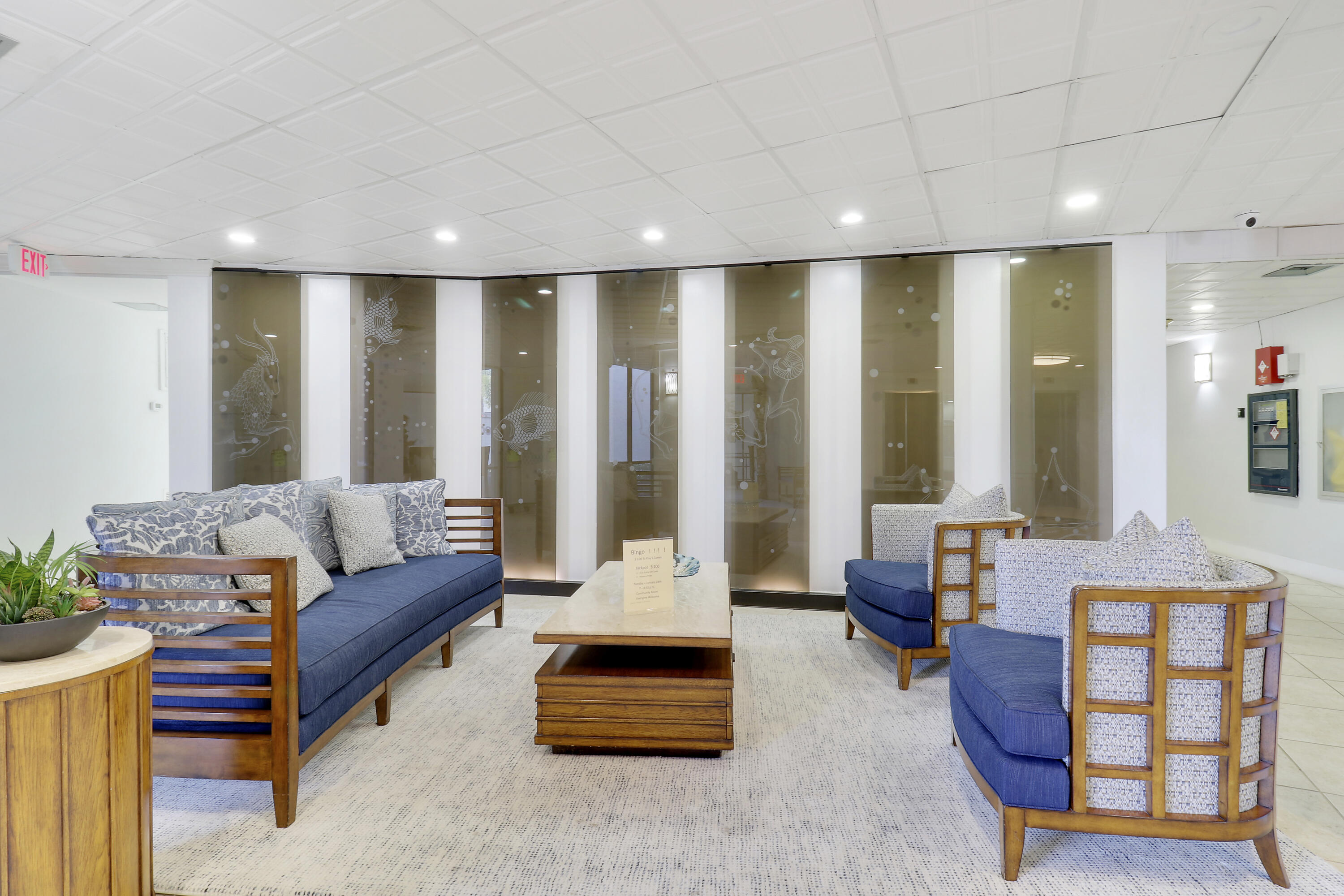 336 Golfview Road, Unit 1016 North Palm Beach, FL 33408 - Photo 37 of 58 Lobby Lounge