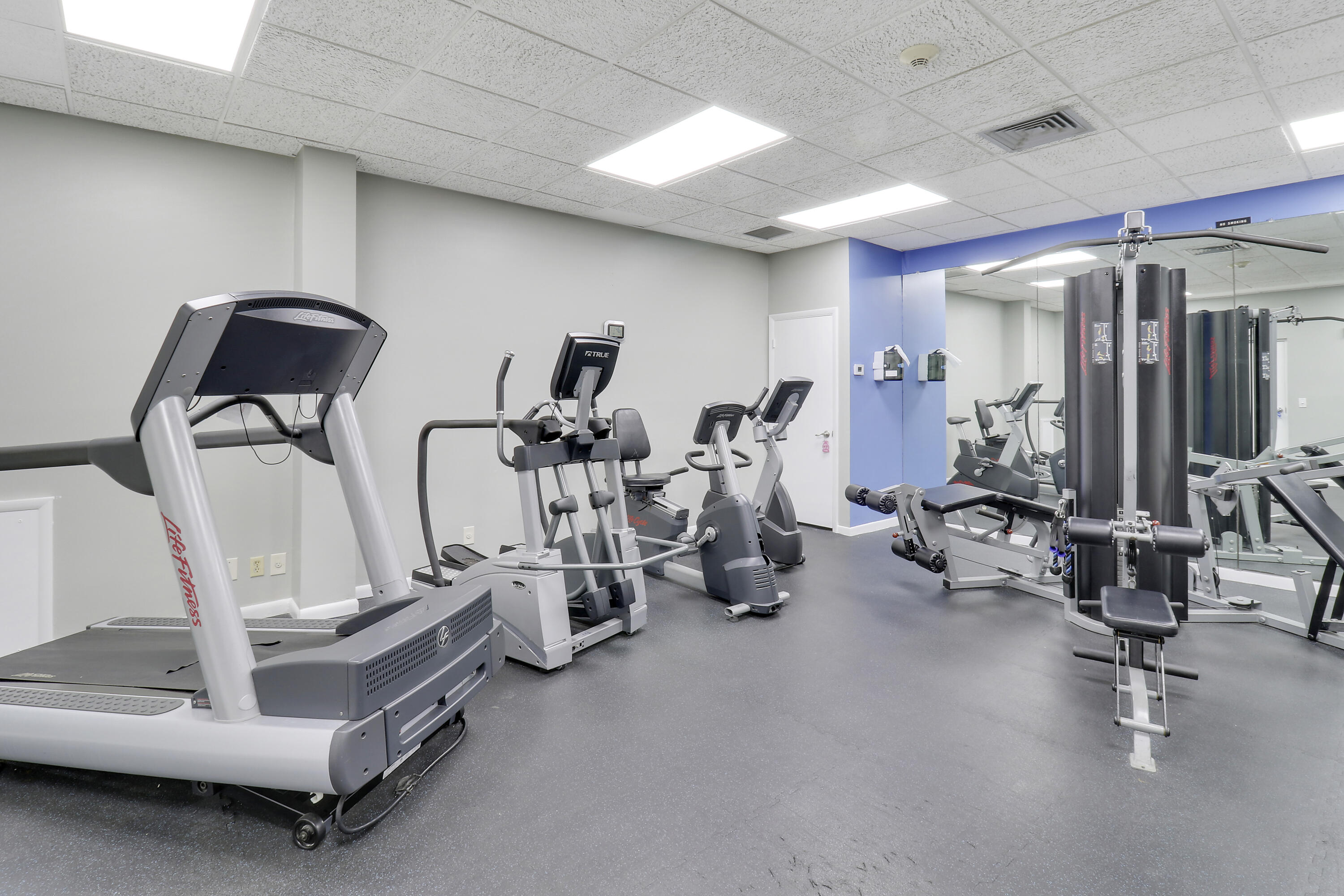 336 Golfview Road, Unit 1016 North Palm Beach, FL 33408 - Photo 45 of 58 Gym