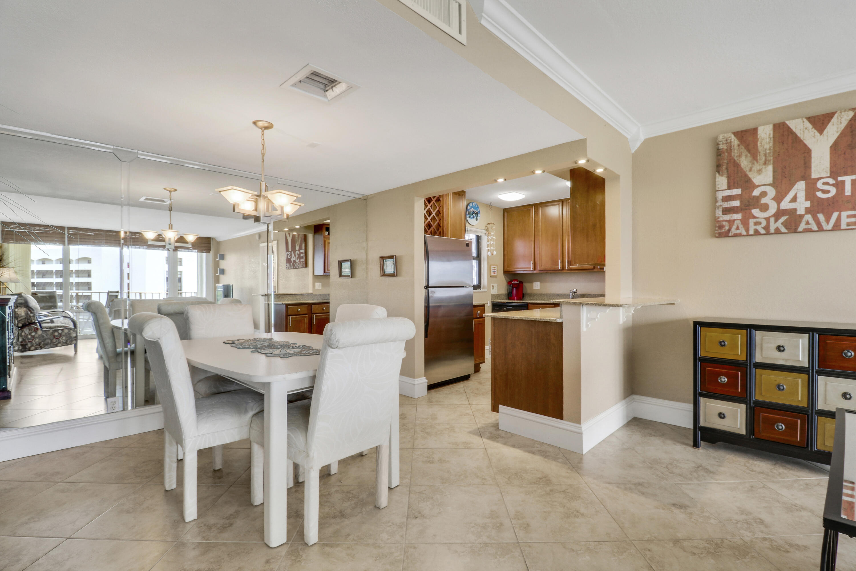 336 Golfview Road, Unit 1016 North Palm Beach, FL 33408 - Photo 9 of 58 Dining Area