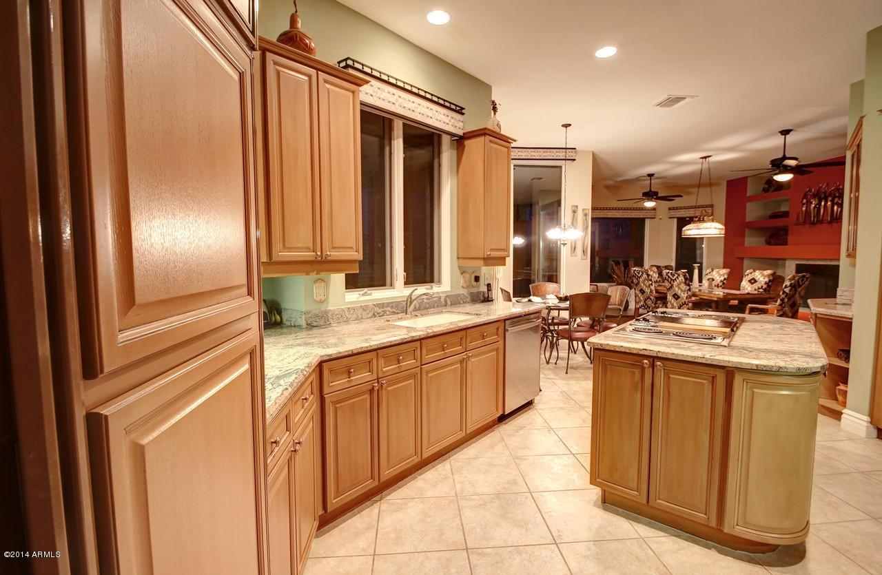 26705 Picacho Circle Rio Verde, AZ 85263 - Photo 40 of 57 Kitchen & Dining Room