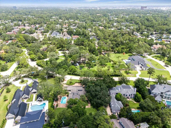 $9,990 | 626 Rocky River Road, Houston, TX 77056