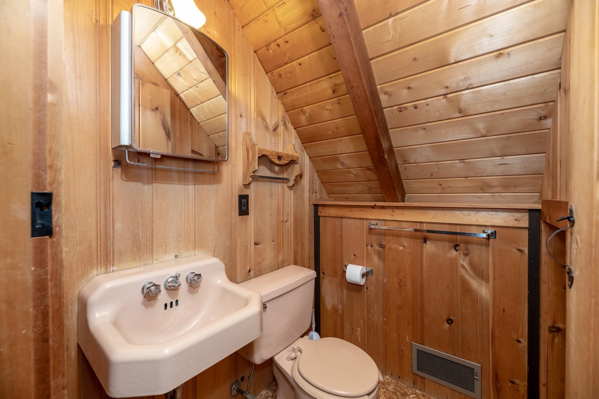 83 Bonney Shores Road Meredith, NH 03253 - Photo 36 of 41 Gallery Image 36