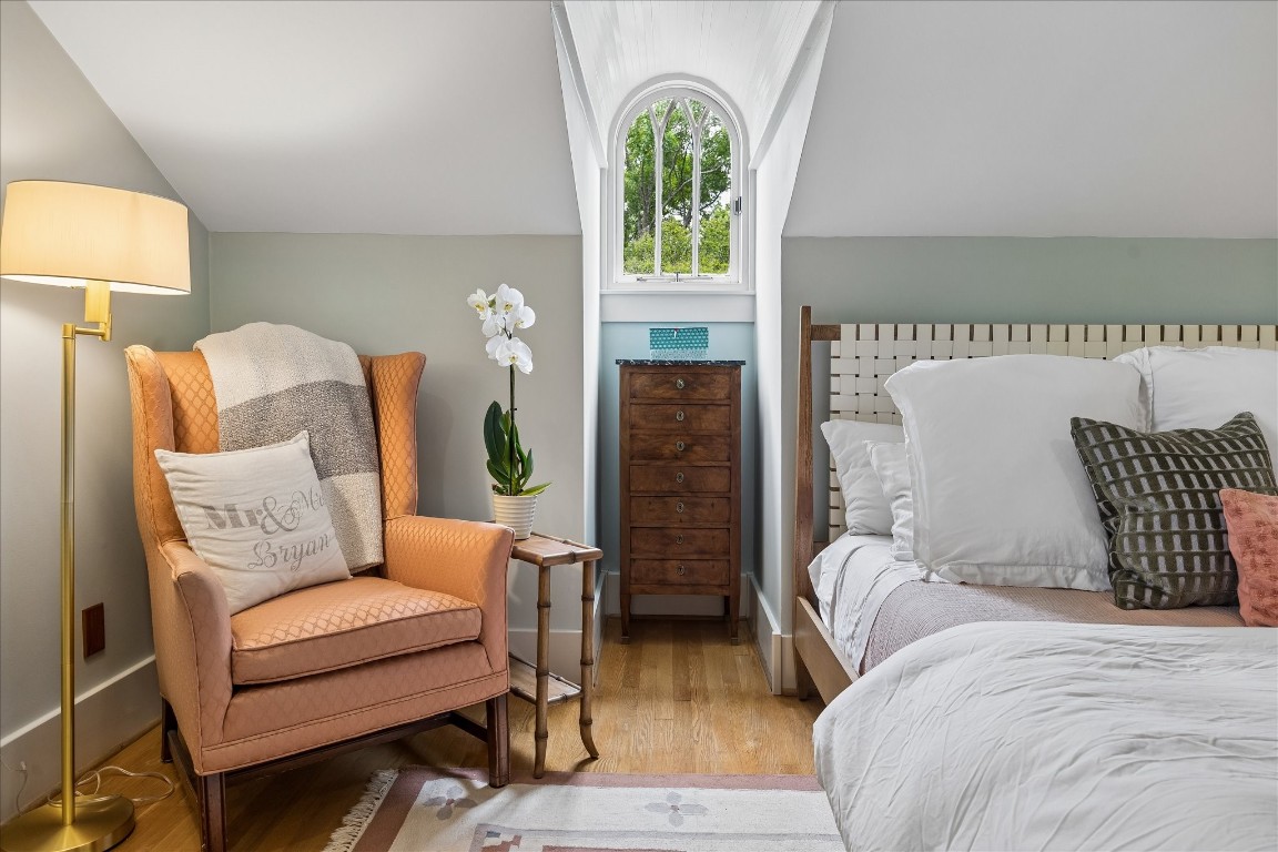 1705 Haver Street Houston, TX 77006 - Photo 13 of 31 Charm and character throughout this property!