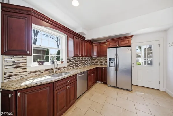 $499,000 | 157 Freeman Street, Woodbridge, NJ 07095
