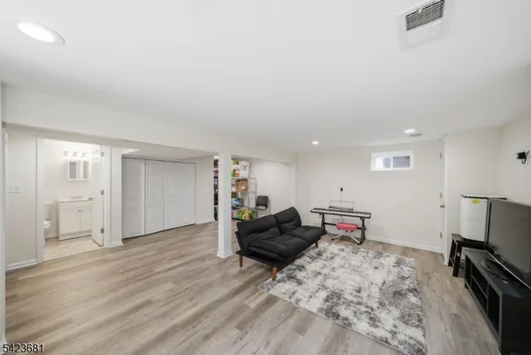 $499,000 | 157 Freeman Street, Woodbridge, NJ 07095