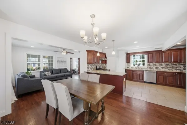 $499,000 | 157 Freeman Street, Woodbridge, NJ 07095