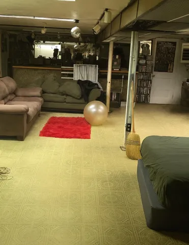 $321,000 | 9919 South Charles Street, Chicago, IL 60643