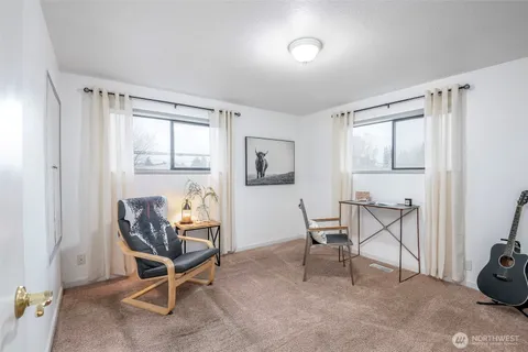 $440,000 | 728 15th Street Northwest, Puyallup, WA 98371