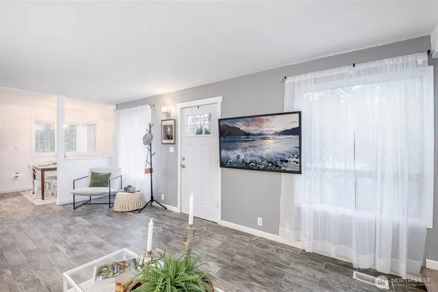 $440,000 | 728 15th Street Northwest, Puyallup, WA 98371