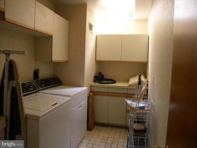 2053 Carrhill Road Vienna, VA 22181 - Photo 14 of 25 Laundry Area 1