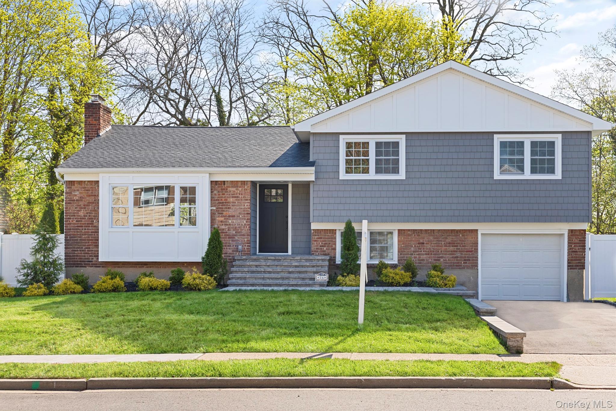 16 Eleanor Road Plainview, NY 11803 - Photo 1 of 28