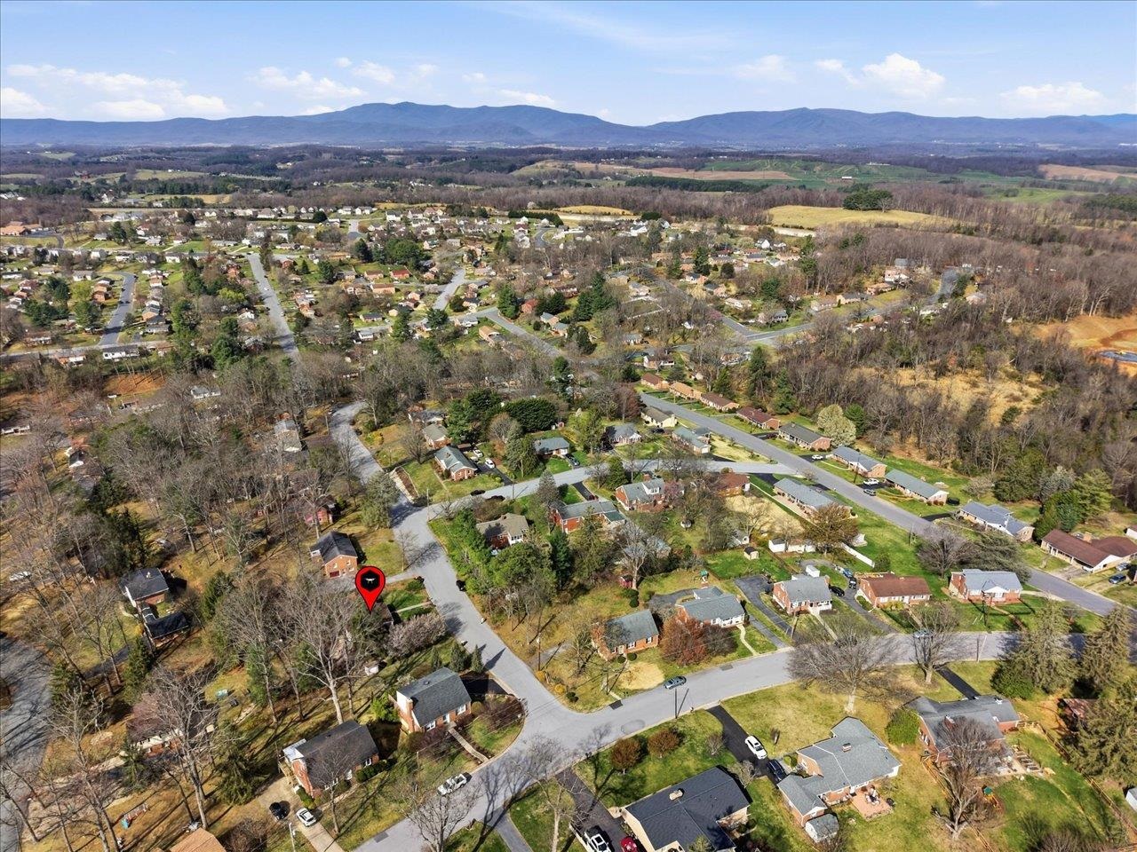 408 Robin Street Staunton, VA 24401 - Photo 49 of 52 a view of city and mountain