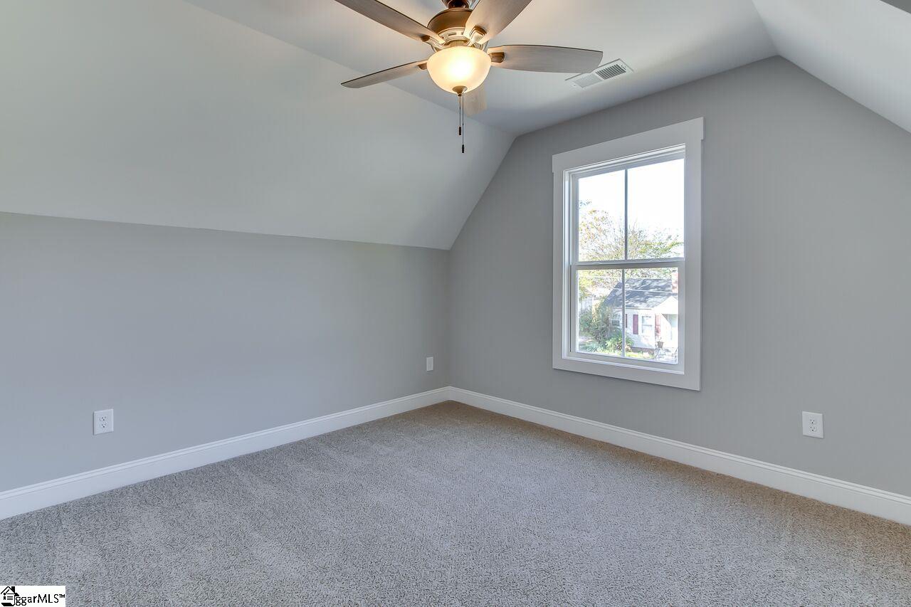 20 Ridgeway Avenue Greenville, SC 29607 - Photo 12 of 26