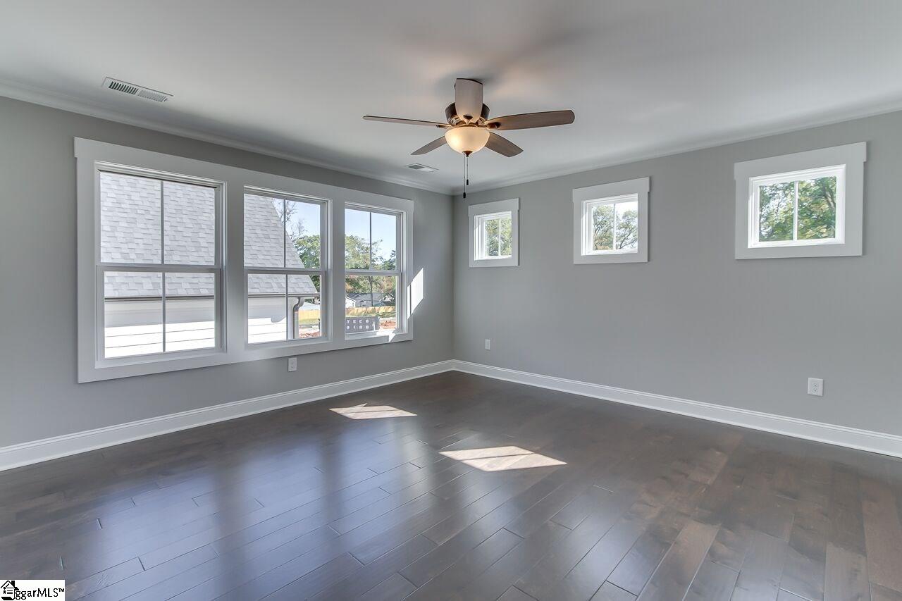 20 Ridgeway Avenue Greenville, SC 29607 - Photo 15 of 26
