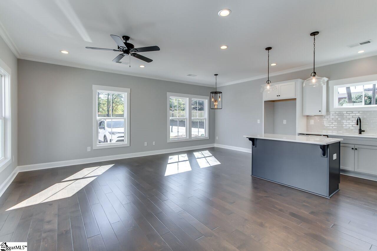 20 Ridgeway Avenue Greenville, SC 29607 - Photo 3 of 26