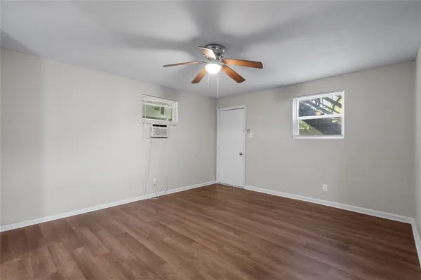 $1,200 | 2328 Boss Street, Unit B, La Marque, TX 77568