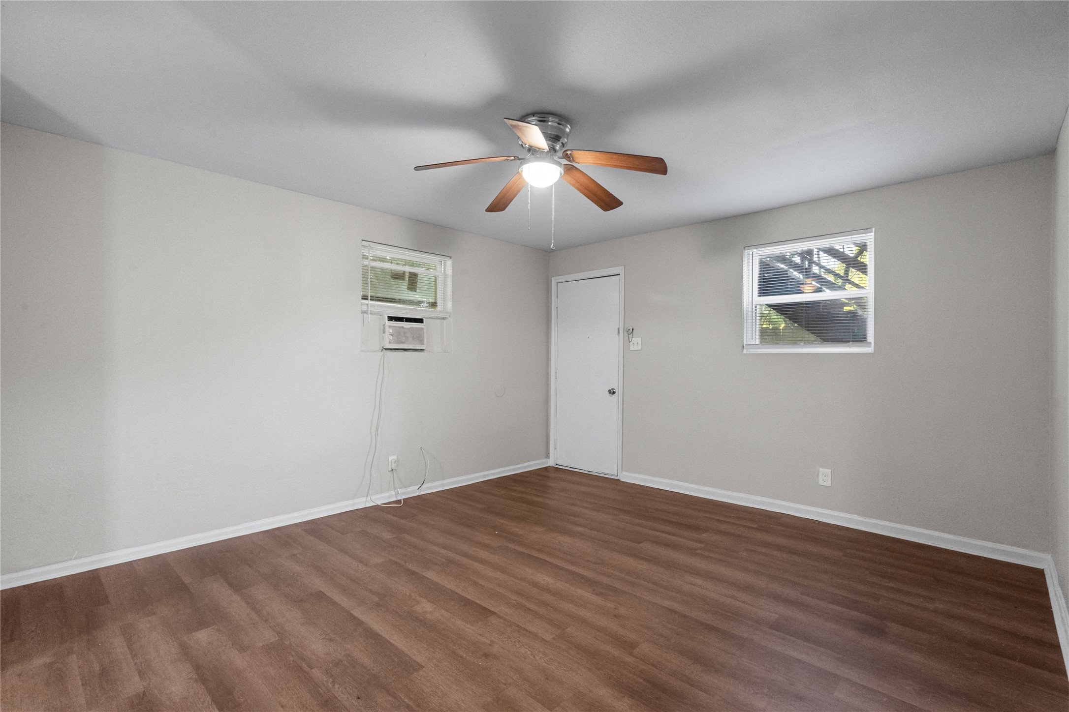 2328 Boss Street, Unit B La Marque, TX 77568 - Photo 3 of 11