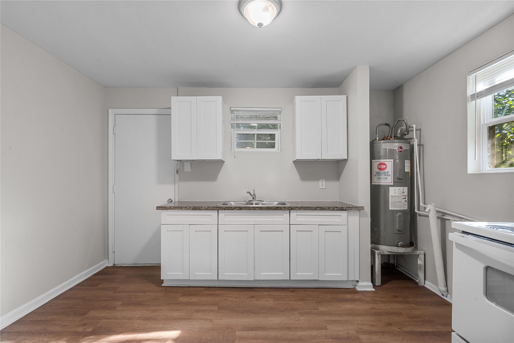 2328 Boss Street, Unit B La Marque, TX 77568 - Photo 5 of 11