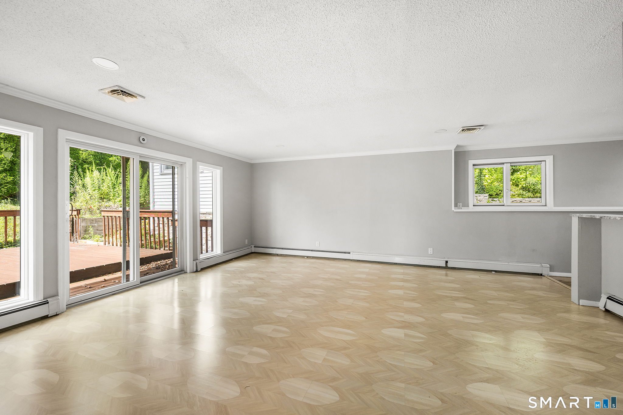 299 South Road Farmington, CT 06032 - Photo 8 of 33 Gallery Image 8