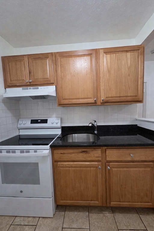 28 Carmel Street, Unit 1 Chelsea, MA 02150 - Photo 2 of 13