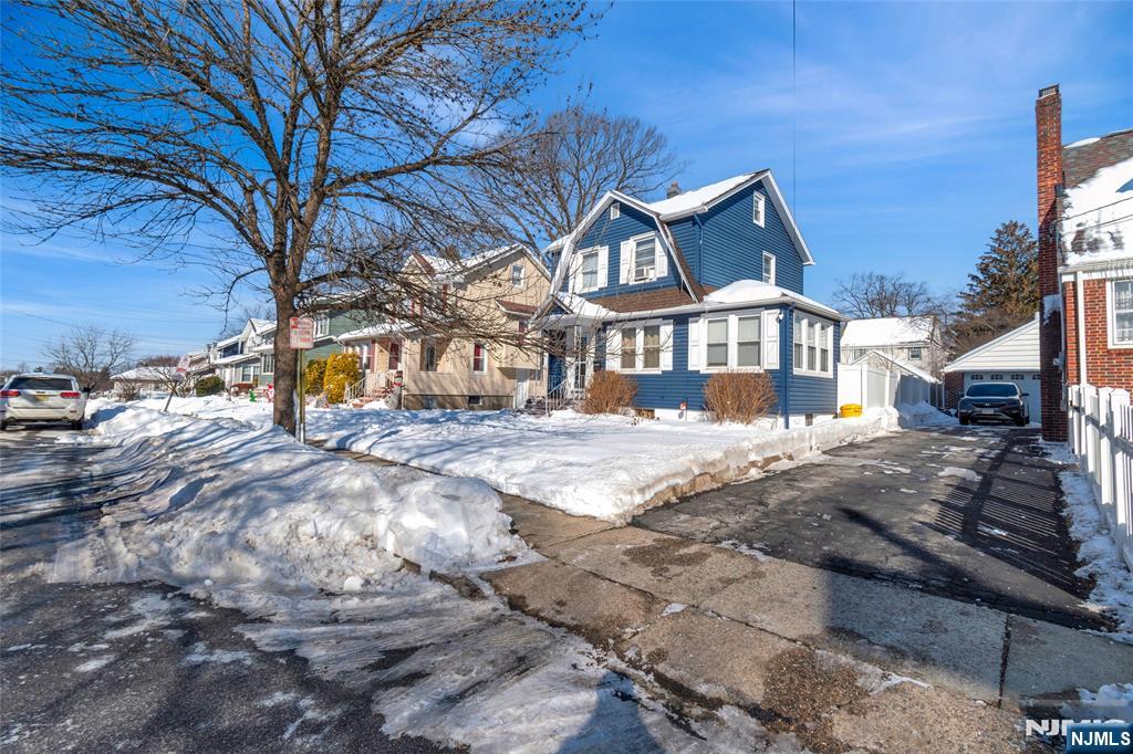 315 Pine Street Teaneck, NJ 07666 - Photo 3 of 14