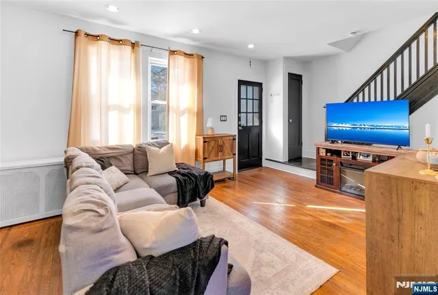 $524,999 | 315 Pine Street, Teaneck, NJ 07666