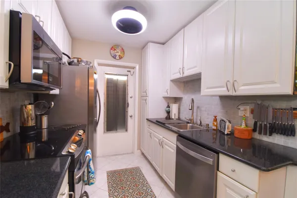 $3,500 | Undisclosed Address, Pompano Beach, FL 33060
