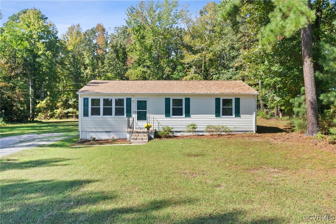 a view of a house with swimming pool and porch with furniture