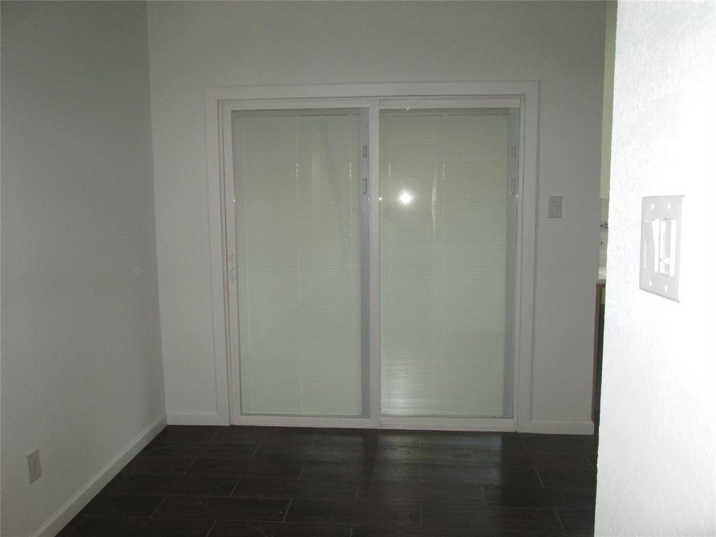 1305 Berkeley Court Plano, TX 75023 - Photo 5 of 34 a view of small space