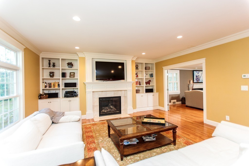 157 Lowell Road Wellesley, MA 02481 - Photo 12 of 19