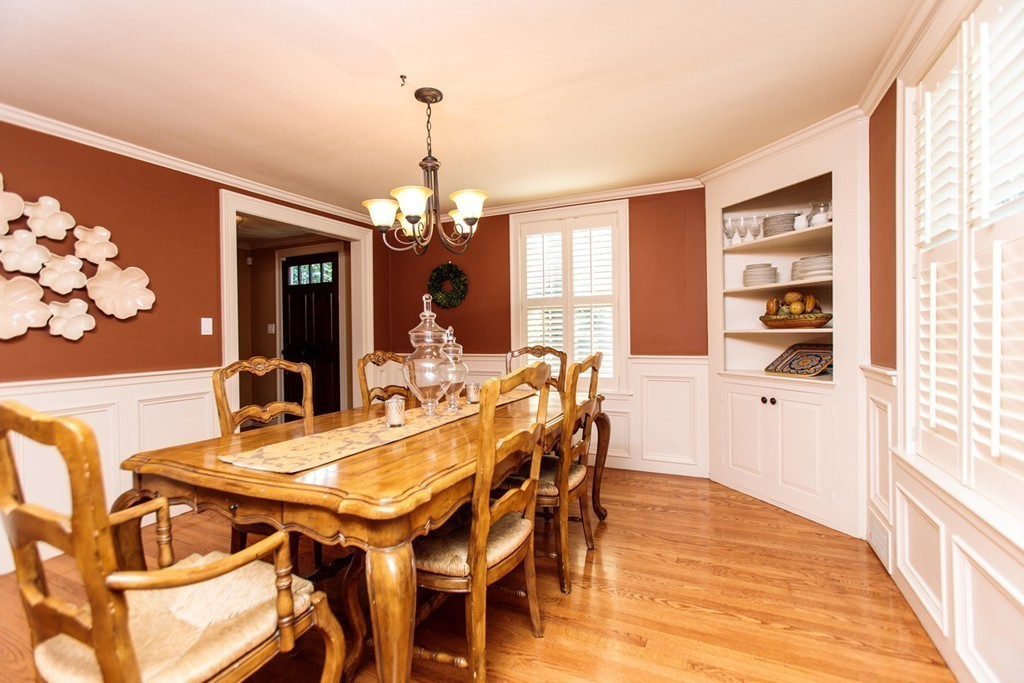 157 Lowell Road Wellesley, MA 02481 - Photo 5 of 19