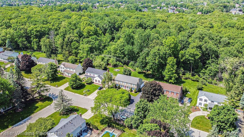 1552 North Fairview Lane Rochester Hills, MI 48306 - Photo 5 of 34