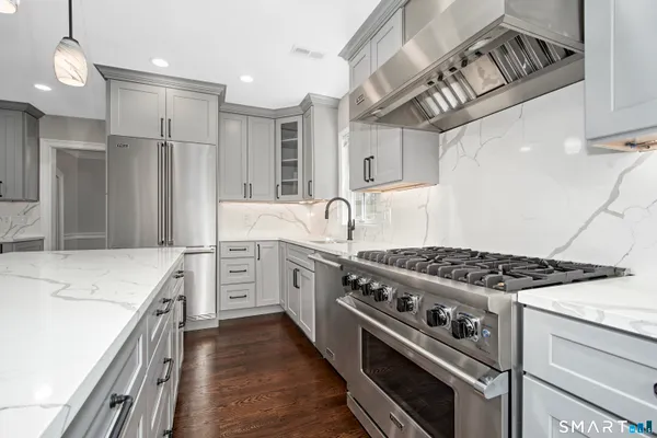 $12,500 | 18 Bridge Street, Westport, CT 06880