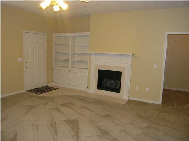 318 Waterfall Way Clinton, MS 39056 - Photo 3 of 11 living room