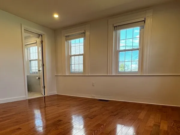 $3,200 | 292 Great Road, Unit 1, Acton, MA 01720