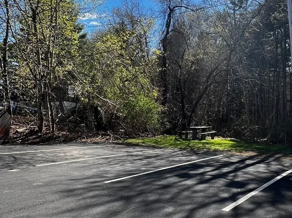 $3,200 | 292 Great Road, Unit 1, Acton, MA 01720