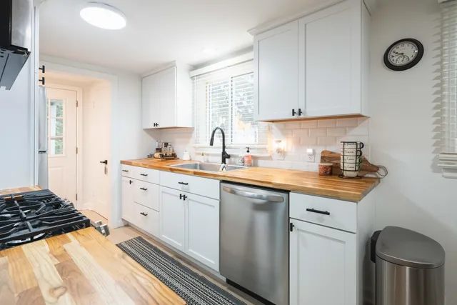 $319,900 | 201 South Main Street, Walworth, WI 53184