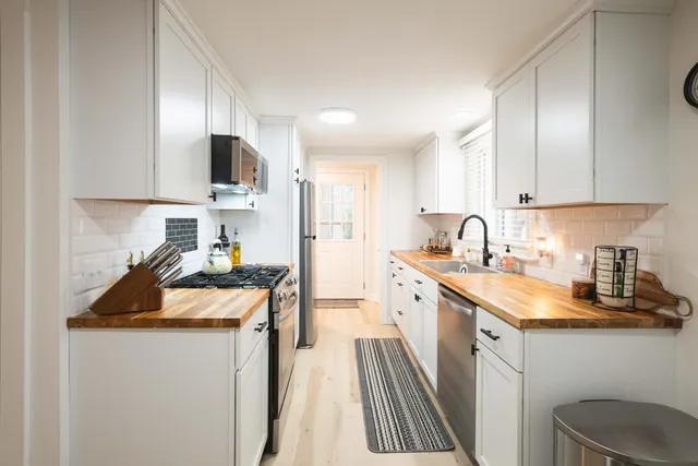 $319,900 | 201 South Main Street, Walworth, WI 53184