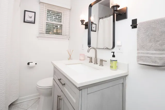 $319,900 | 201 South Main Street, Walworth, WI 53184