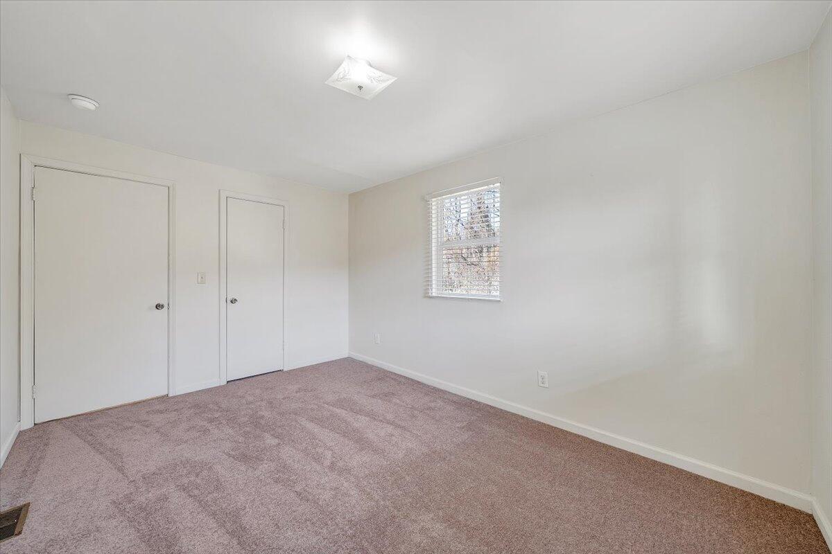 5549 Hollins Road Roanoke, VA 24019 - Photo 22 of 48 a view of room