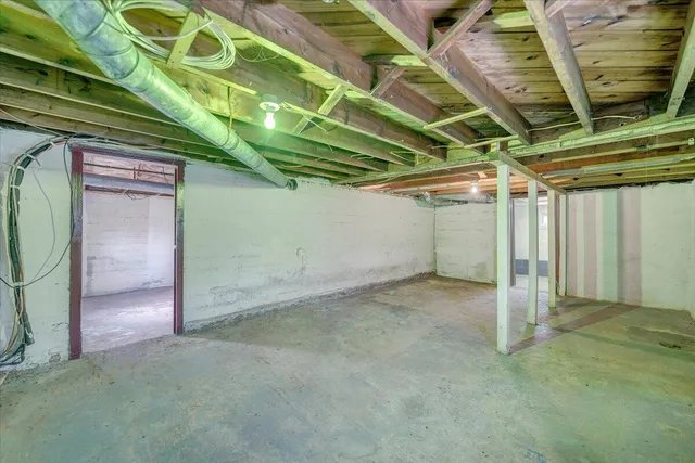 $187,500 | 5549 Hollins Road, Roanoke, VA 24019