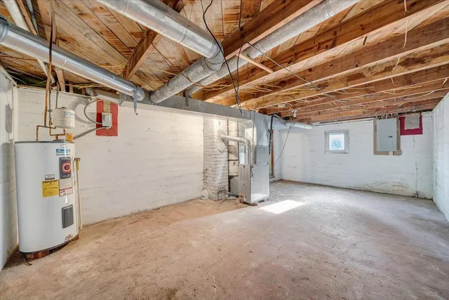 $187,500 | 5549 Hollins Road, Roanoke, VA 24019